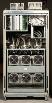 Unit for distribution of electricity at data center