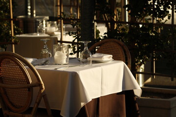 Table setting 