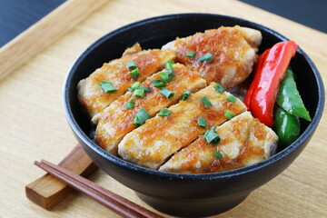 ポークステーキ丼