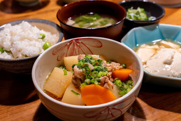 美味しい肉じゃが定食