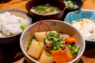 美味しい肉じゃが定食