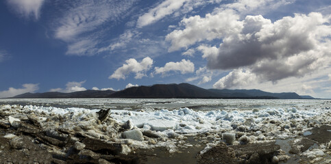 Aerial photography of the Ussuri River, Raohe River, Kaijiang River, and flowing ice
