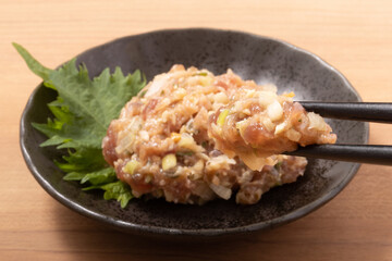 カツオのなめろう