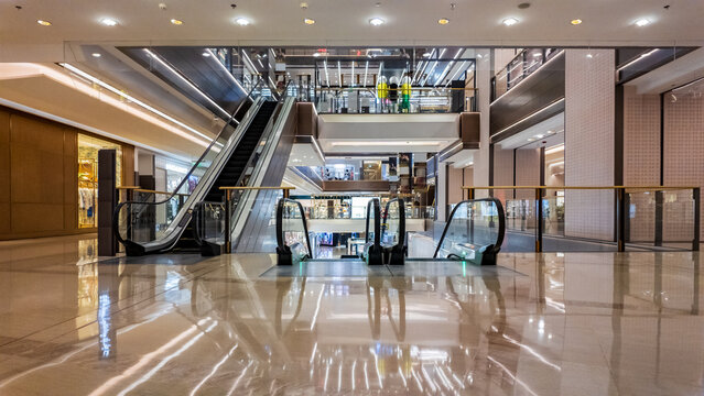 Indoor Space of Shanghai Xujiahui Ganghui Plaza Shopping Center