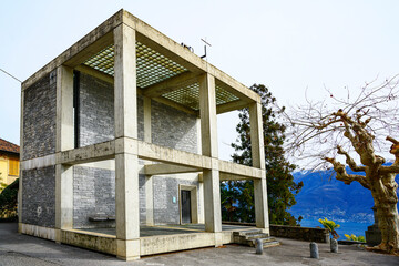 Front der Kirche von Porta, bei Brissago, Tessin, Schwez