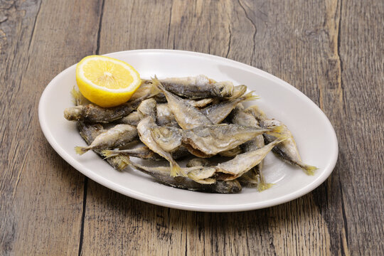 fried small horse mackerel, petit chinchard frit
