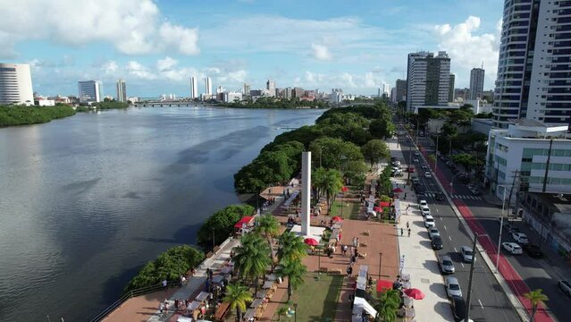 Centro do Recife - Rua da Aurora -  Pra&ccedil;a da Republica e Pontes do Recife - pernambuco Visto de Cima com drone 4k