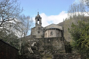 Fototapeta premium Monasterio de Caaveiro en Monfero, Galicia