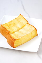 朝食は厚切りのフレンチトースト
