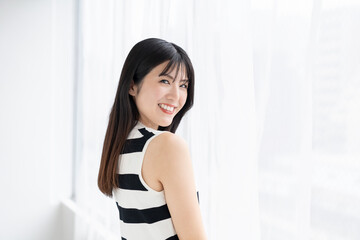 リラックスする女性