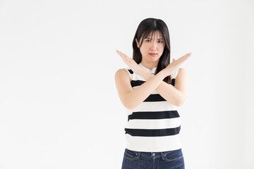 若い女性　拒否