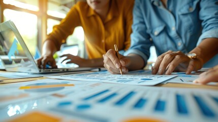 Obraz premium Business Professionals Analyzing Data