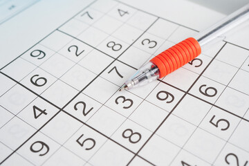 Sudoku puzzle, game to play for keep you brain younger for developing Alzheimer disease in senior patient.