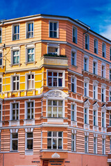 Fototapeta premium sarnierter Altbau, Berlin, Deutschland