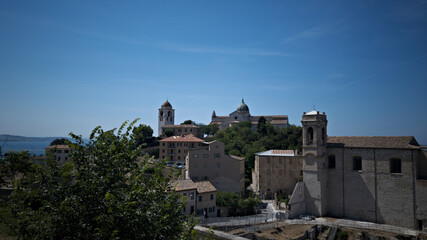 Antiche costruzioni nel Parco del Cardeto in Ancona
