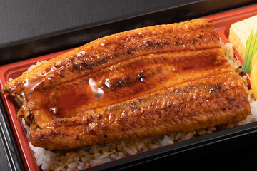うな重　弁当　（中国産うなぎ）