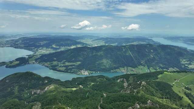 Salzkammergut, &Ouml;sterreich: Zeitraffer um den Mondsee und Attersee im Sommer