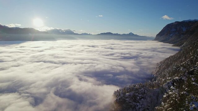 Sea of fog of a valley 