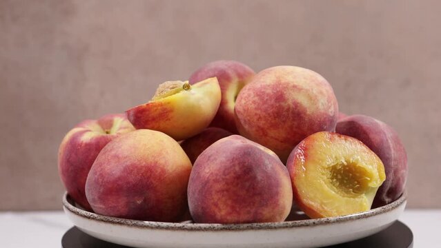peaches on plate rotation food