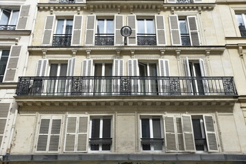 Naklejka premium Immeuble haussmannien à Paris. France