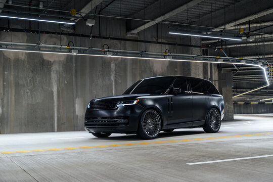 Seattle, WA, USA
June 17, 2024
Black Range Rover