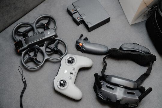 Unboxing new DJI Avata 2 FVP drone