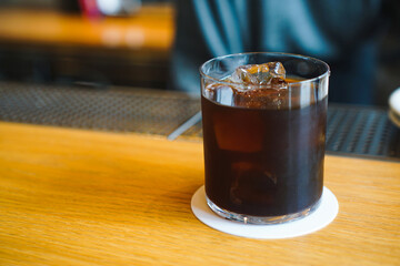 オシャレなカフェで飲むアイスコーヒー