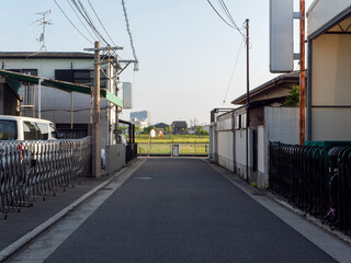町工場が建ち並ぶ八尾空港周辺の路地