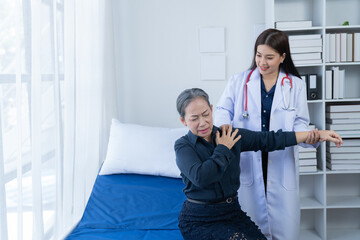 Fototapeta premium During a consultation in the office, female patients received advice on birth control options and engaged in discussions about their overall health and treatment plans. This interaction between medica