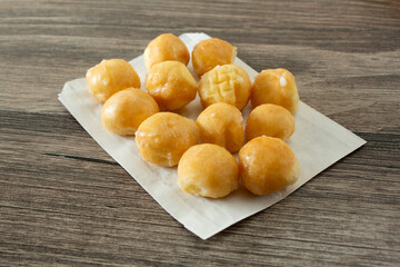 A view of an order 12 donut holes.