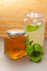 honey mint syrup with sparkling mint beverage