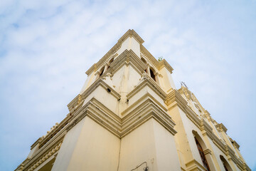 Santa Cruz Cathedral Basilica, also known as Kottepalli, is located in Fort Kochi.