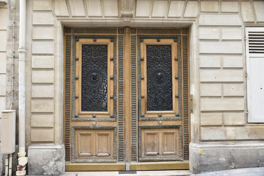 Porte coch&egrave;re 