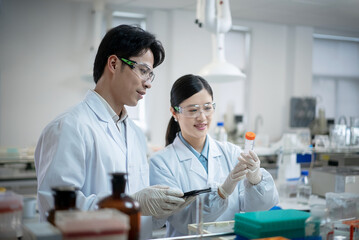 Fototapeta premium doctor working with tablet in lab