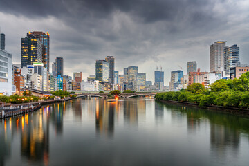 Obraz premium Osaka, Japan cityscape on the Okawa River