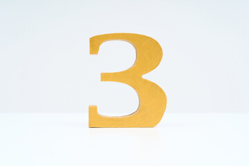 数字の「3」の木製ブロック