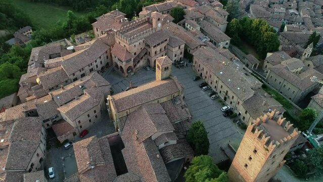 Aerial view of Castell'Arquato village: Castell'Arquato, Piacenza, Italy