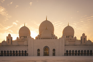 Obraz premium Interior of a Mosque in Abu Dhabi