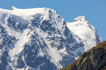 Naklejka premium landscape with snow covered mountains