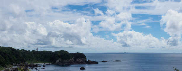 本州最南端の潮岬から太平洋を望む