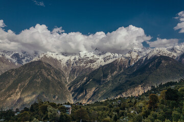Fototapeta premium Hill Station Roghi Village Himachal Pradesh.