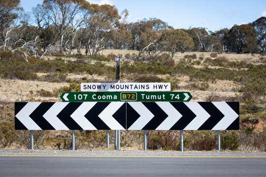 Road signs for Cooma and Tumut on the Snowy Mountains Highway