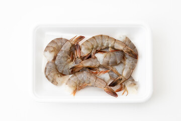 白背景にバナメイエビ