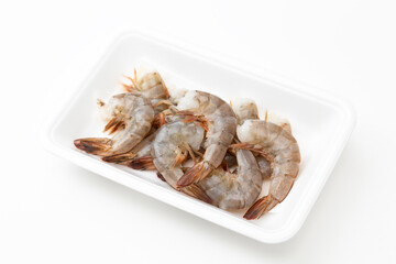 白背景にバナメイエビ
