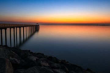 Obraz premium Beautiful Durdle door sea side during golden hour in the morning on the Jurassic Cost