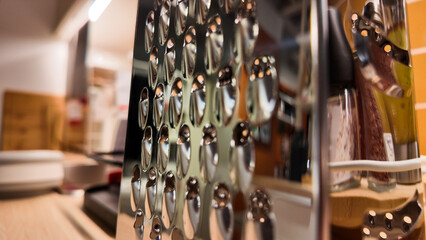 Close-up grater tool, kitchen utensil