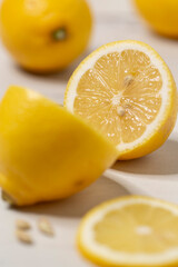 Bio Zitronen - aufgeschnitten  - Nahaufnahme