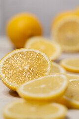 Bio Zitronen - aufgeschnitten  - Nahaufnahme