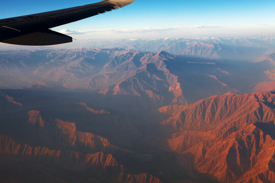 One of the most striking sights when flying over Arequipa is the view of the three towering volcanoes: Misti, Chachani, and Pichu Pichu, along with the Cotahuasi and colca canyons.