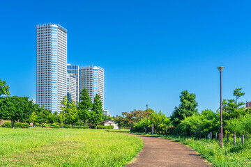 自然豊かな二子玉川公園からタワーマンション群を眺める【東京都・世田谷区】　
Futakotamagawa Park - Tokyo, Japan